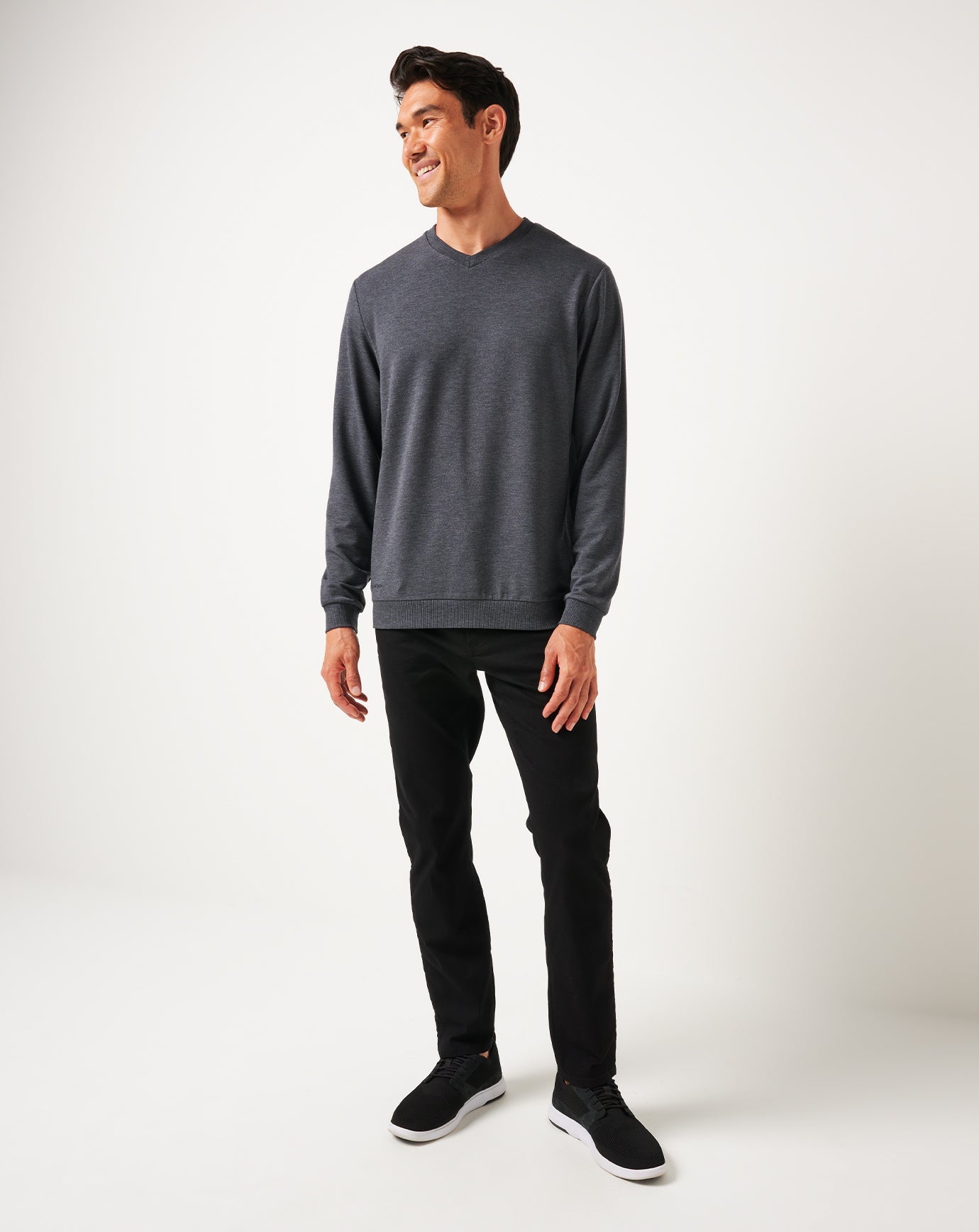 Amenities V-Neck Crew - Travis Mathew