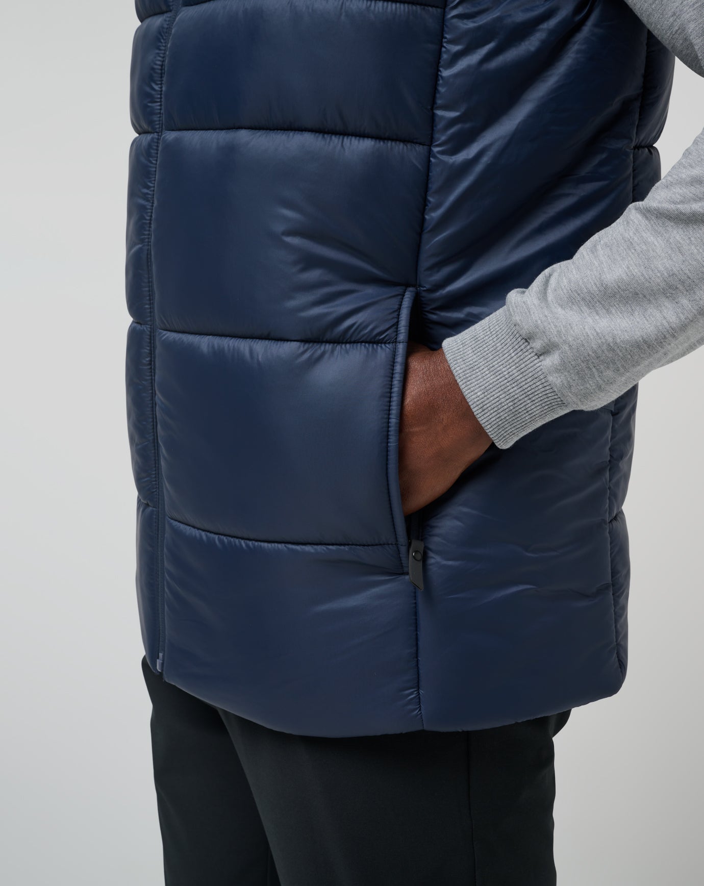 Aves Tech Puffer Vest - Travis Mathew