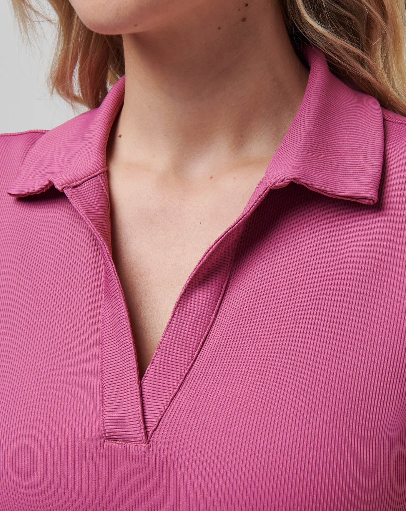 Moveknit Vneck Polo - Travis Mathew